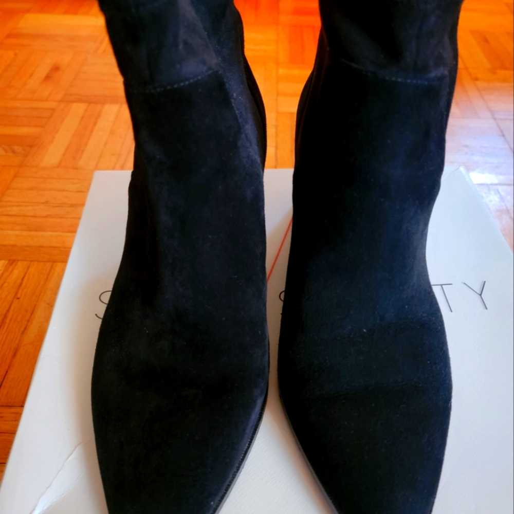 Black Suede/Stretch Suede Size 11 ankle boot size 11 by Sole Society